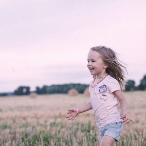 ¿Qué hacer cuando las niñas aguantan mucho las ganas de orinar?