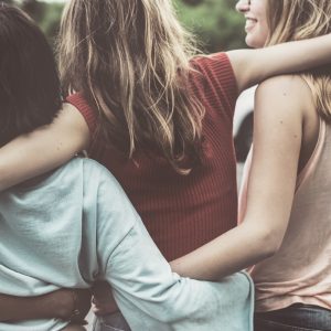 ¿Durante la adolescencia, es normal que las mamas tenga tamaño diferente?